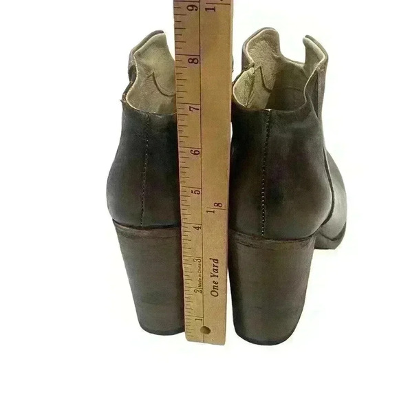 New Other- Freebird Darius Gray Distressed Leather heeled booties Size 11 - Picture 6 of 12